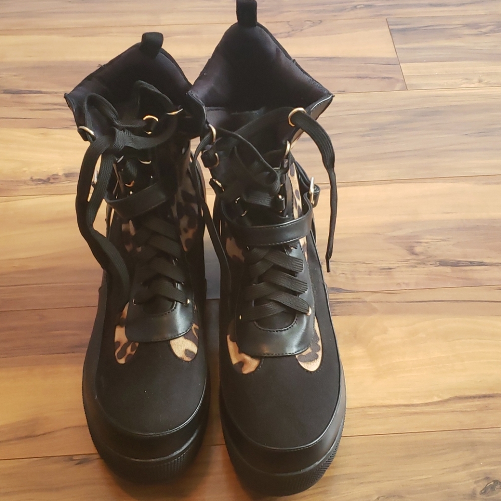 Womens army inspired boots